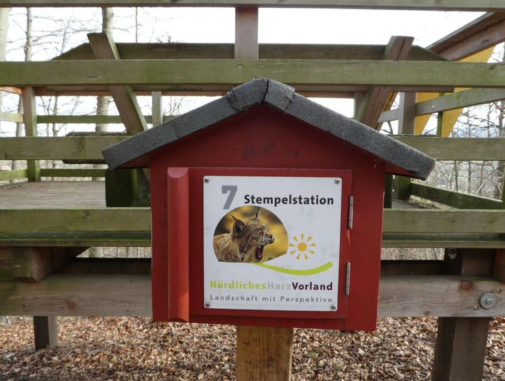 aussichtsplattform_mit_stempelstation_01.jpg