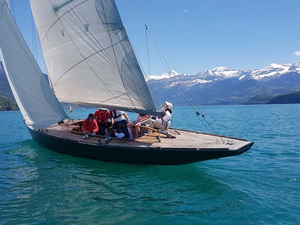 segelschule-thunersee-segelschiff-thunersee-ausfahrt.jpg