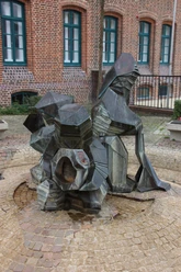 Hoya-Zwergenbrunnen.jpg