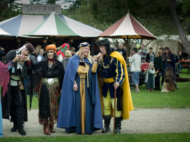 Der Herzog und sein Gefolge