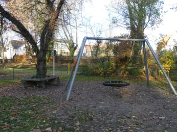 Spielplatz Stiftsgarten mit Schaukel spielplatz-stiftsgarten-mit-schaukel