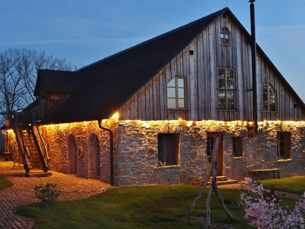 Earls Lane - Außenansicht Gästehaus mit Hester Street und Cote Cottage