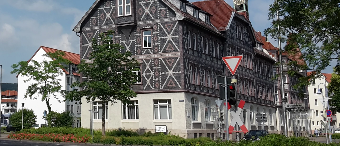 Neues Rathaus_Seitenansicht neues-rathaus-seitenansicht