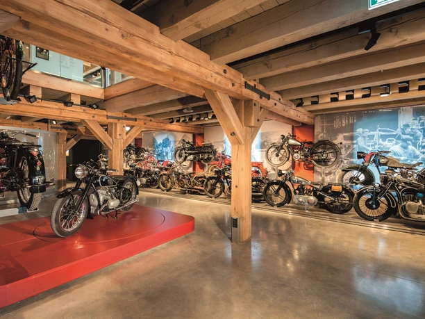 PS. Speicher_Ausstellung Volksfahrzeuge ps-opbevaring-udstilling-køretøjer