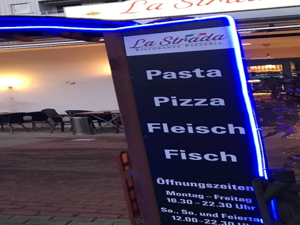 Eingang zum Ristorante La Strada