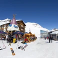 Apres-Ski auf der Fiescheralp in der Aletsch Arena Apres-Ski auf der Fiescheralp in der Aletsch Arena