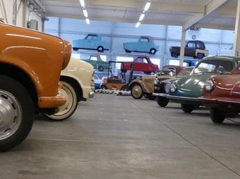 PS.Depot Kleinwagen_von unten ps-depot-kleinwagen-von-untenps-depot-small-cars-from-belowps-depot-småbiler-fra-nedenps-depot-kleine-auto's-van-onder