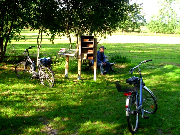 Das Regenrückhaltebecken bei Kirchtimke ist ein schöner Ort zum Verweilen Das Regenrückhaltebecken bei Kirchtimke ist ein schöner Ort zum Verweilen