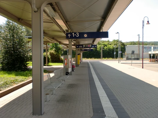 Bahnhof Kreiensen_Taxi Parkplatz bahnhof-kreiensen-taxi-parkplatz