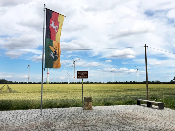 Geografischer Mittelpunkt Niedersachsen Der geografische Mittelpunkt Niedersachsen