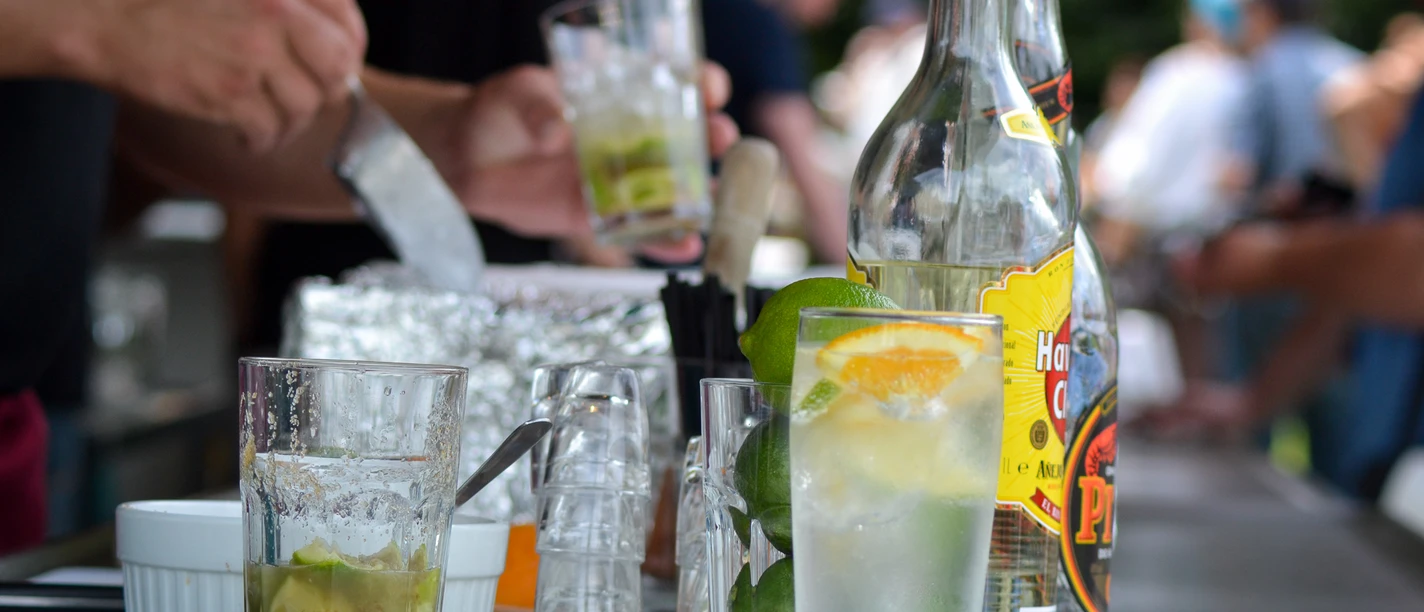 Bogarts Bar - Cocktails Bogarts Bar - Cocktails