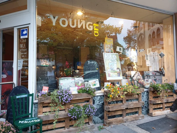youngART Galerie in der KunstApotheke_Schaufenster youngart-galerie-in-der-kunstapotheke-schaufenster