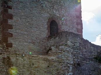 Greener Burg_Detailansicht Burg greener-burg-detailansicht-burg