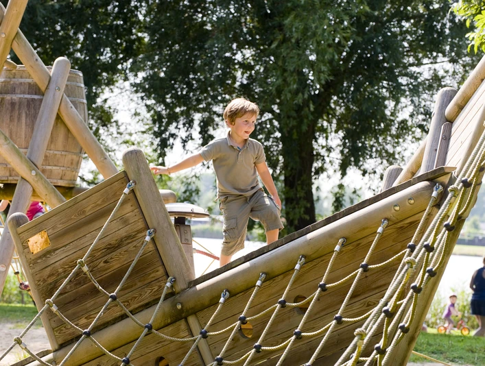 Freizeitanlage - Schiff