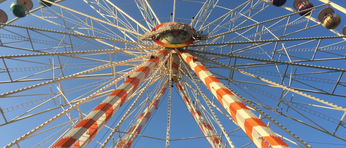 Das Riesenrad auf dem Brokser Heiratsmarkt The Ferris wheel at the Brokser Heiratsmarkt
