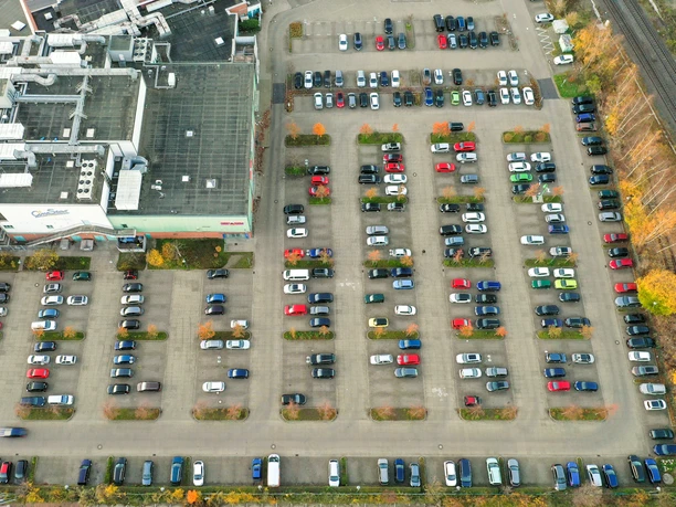 Parkplatz Bahnhof - Check In