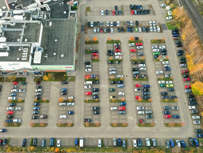 Parkplatz Bahnhof - Check In