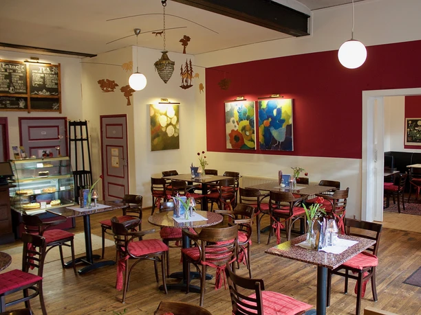 klosterhof-brunshausen-innenansicht-cafe