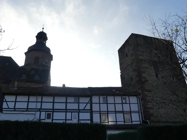 Totenturm_mit Turmspitze Münsterkirche totenturm-turmspitze-muensterkirche