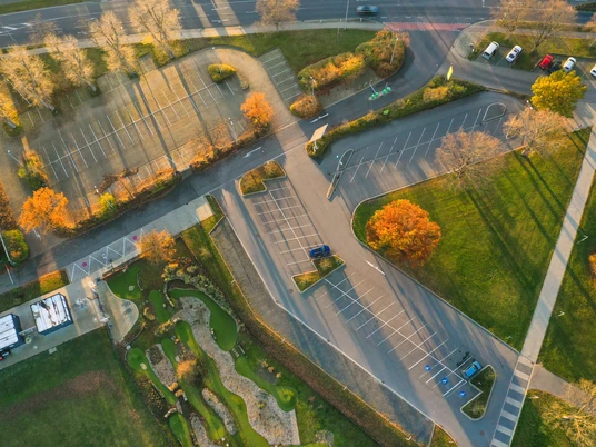 Parkplatz Stadtbad Okeraue-1 Parkplatz Stadtbad Okeraue-1