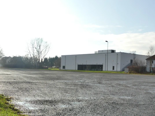 Festplatz an der Twetge_mit Multifunktionshalle und Haus der Jugend festplatz-an-der-twetge-mit-multifunktionshalle-und-haus-der-jugend