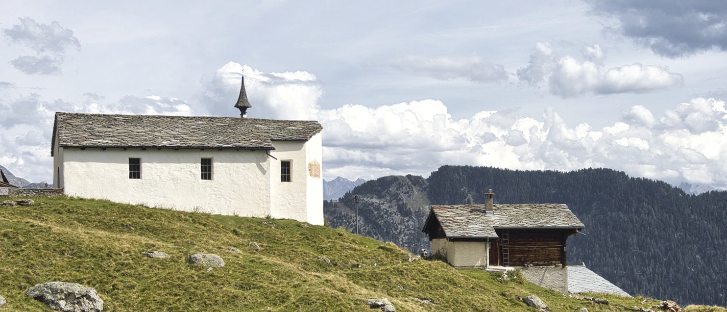 Die Dreifaltigkeitskapelle auf Bel wurde 1689-1696 erbaut. Die Dreifaltigkeitskapelle auf Bel wurde 1689-1696 erbaut.