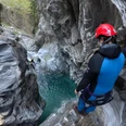Für Abenteuerlustige ist die Durchquerung der Massaschlucht mittels Canyoning genau das Richtige. Für Abenteuerlustige ist die Durchquerung der Massaschlucht mittels Canyoning genau das Richtige.