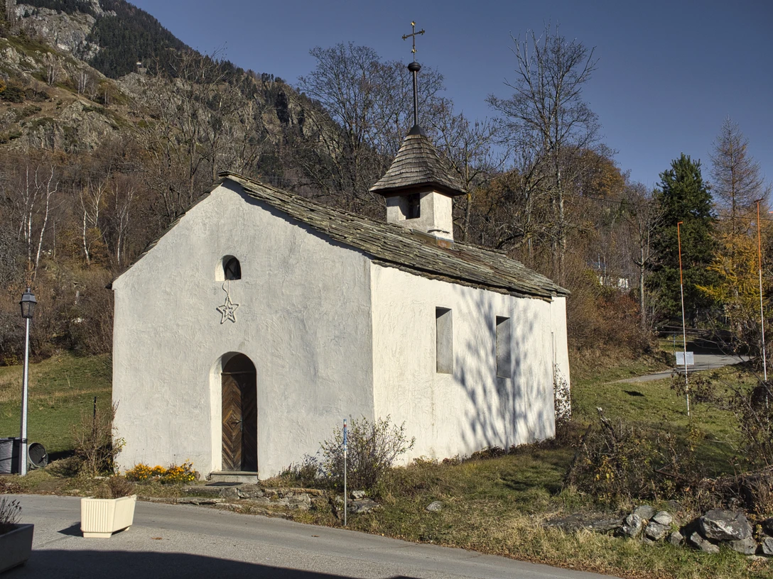 The Chapel of the Holy Family of Hegdorn Die Kapelle der Heiligen Familie von HegdornThe Chapel of the Holy Family of Hegdorn
