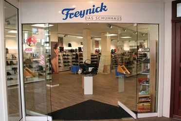 freynick-1.jpg
