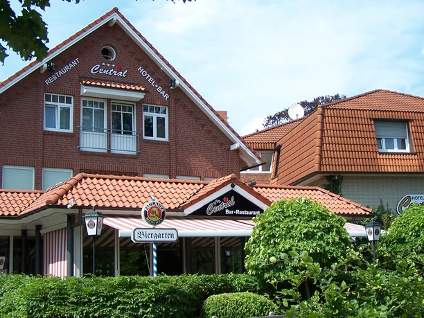 Außenansicht des Hotel Central in Zeven Außenansicht des Hotel Central in Zeven