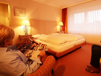 Tweepersoonskamer in Hotel Central in Zeven