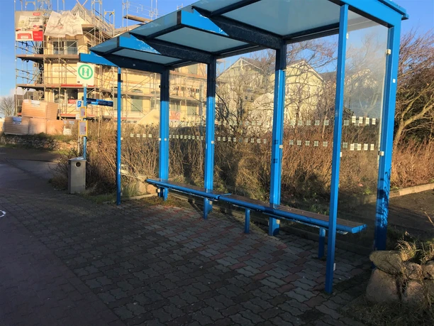 Bushaltestelle A Johann-Möller-Platz