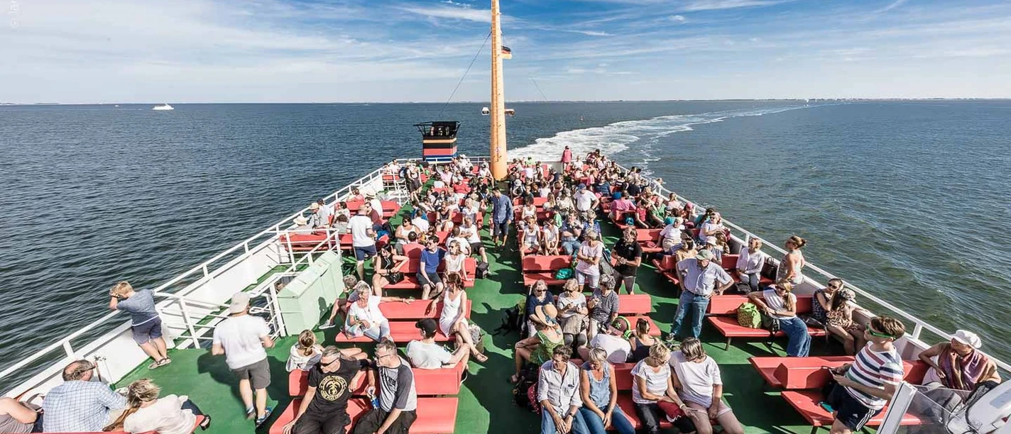 Faehre-Anreise-Juist.jpg Frisia shipping company