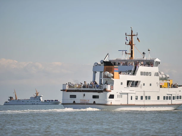 Faehre-Abfahrt-Juist.jpg Frisia shipping company