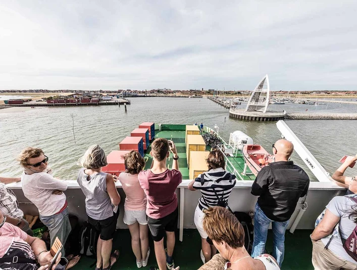 Faehre-Ankunft-Juist.jpg Frisia rederi