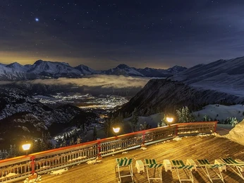 Nächtliche Aussicht vom Restaurant Aletschhorn aus