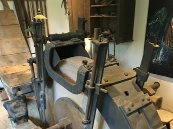 Schleifrad im Balkhauser Kotten schleifrad im Balkhauser Kotten