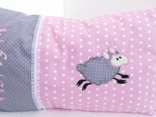 Nadelperlen Celle, Babykissen