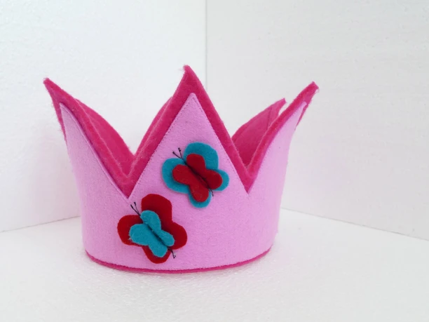 Nadelperlen Celle, Krone Nadelperlen Celle, Krone