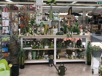 Hagebau kompakt Gartenmarkt Innen Hagebau kompakt Gartenmarkt Innen