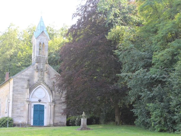 Friederikenkapelle Bad Rehburg The Friederikenkapelle Bad Rehburg is located on the edge of the forest and features neo-Gothic architecture.