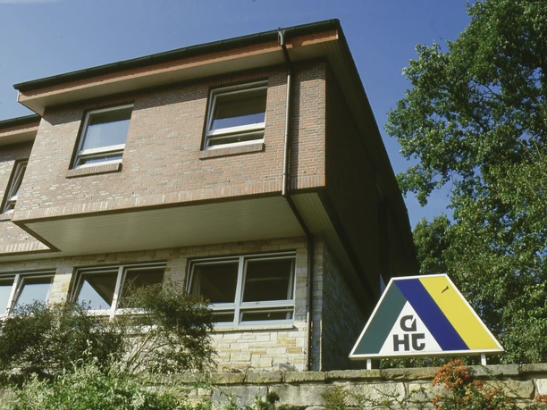 Jugendherberge - Außenansicht - BB.jpg
