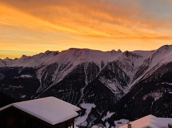 Sonnenaufgang (Aussicht vom Balkon)