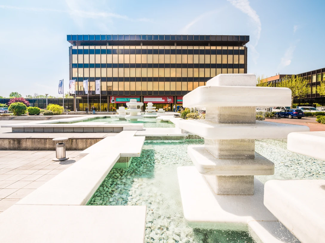 Außenansicht HNF Das Gebäude des HNF in Paderborn