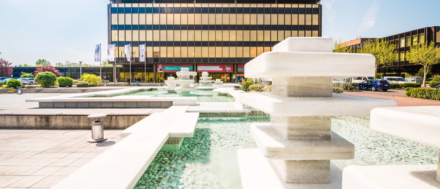 Außenansicht HNF Das Gebäude des HNF in Paderborn