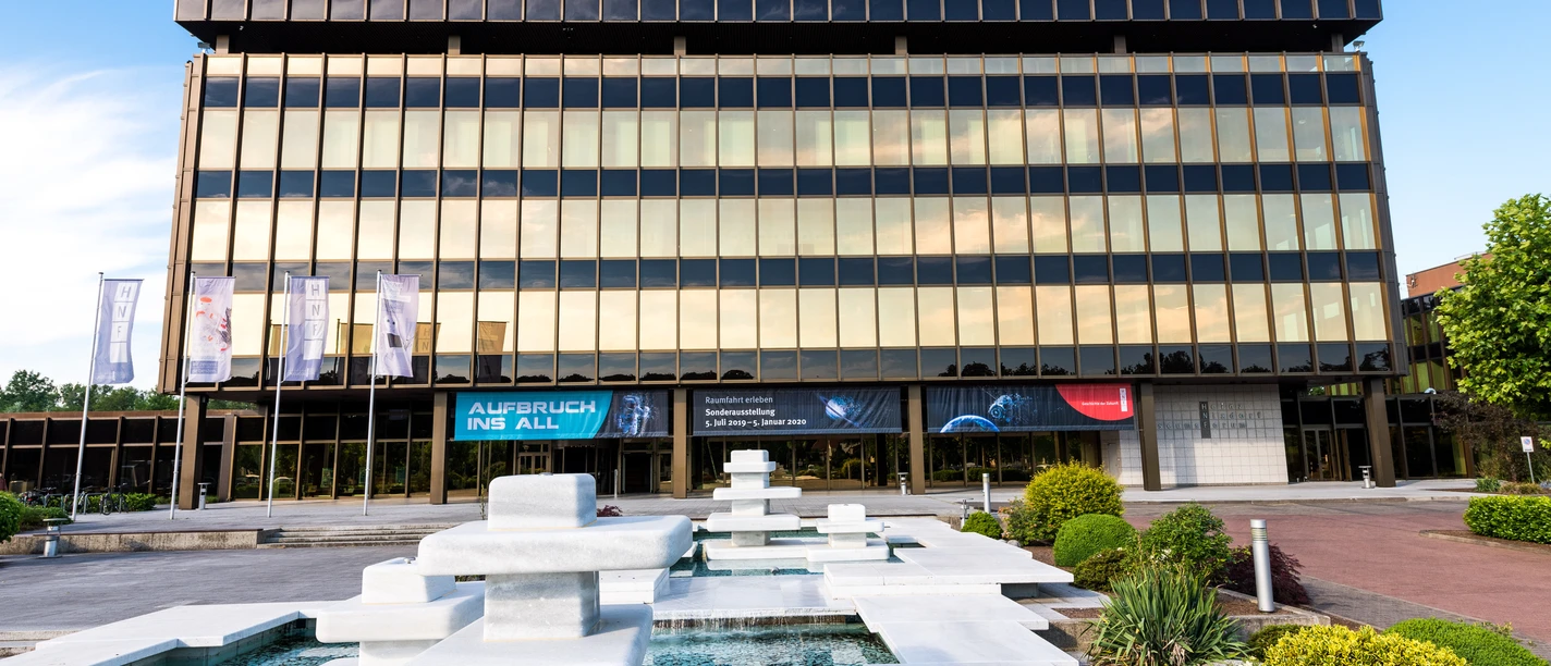 Außenansicht des HNF Außenansicht des HNF