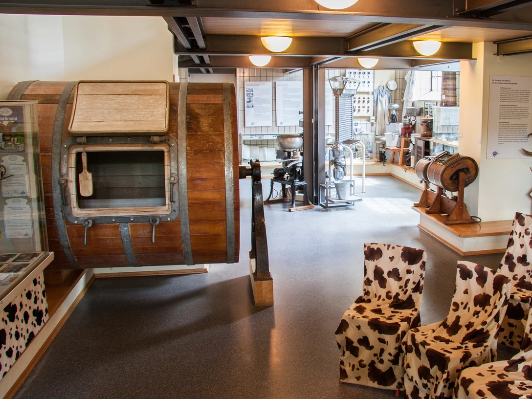 uplaender-milchmuhseum-innen