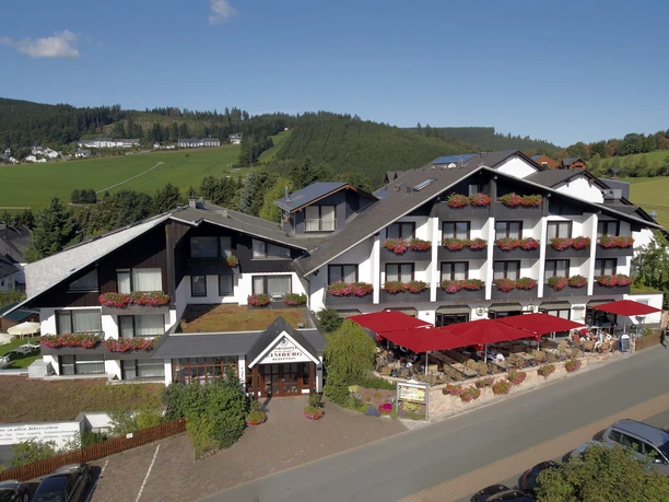 ansicht-sporthotel-zum-hohen-eimberg.jpg