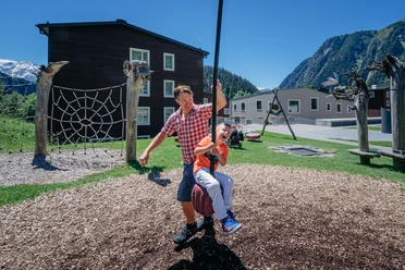 Spielplatz im Hexenkessel
