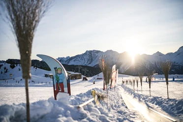 In Hexenland on the Belalp, children learn to ski in a playful way. In Hexenland on the Belalp, children learn to ski in a playful way.
